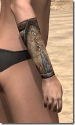 Altmer-Rawhide-Bracers-Female-Right_thumb.jpg