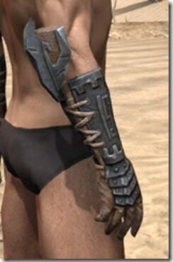 Dwemer-Iron-Gauntlets-Male-Right_thumb.jpg