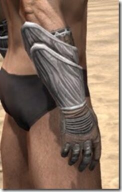 Hlaalu-Rawhide-Bracers-Male-Right_thumb.jpg
