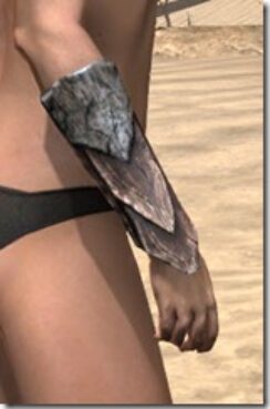 Khajiit-Iron-Gauntlets-Female-Right_thumb.jpg
