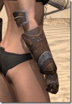 Malacath-Rawhide-Bracers-Female-Right_thumb.jpg