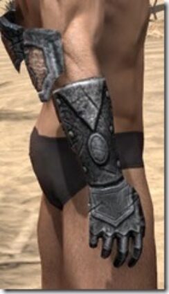 Nord-Steel-Gauntlets-Male-Right_thumb.jpg