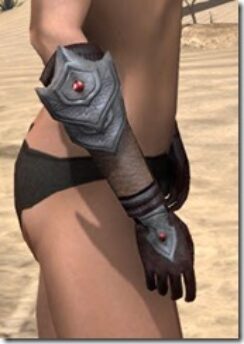 Redguard-Full-Leather-Bracers-Female-Right_thumb.jpg