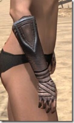 Redguard-Hide-Bracers-Female-Right_thumb.jpg
