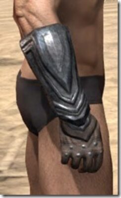 Redguard-Steel-Gauntlets-Male-Right_thumb.jpg