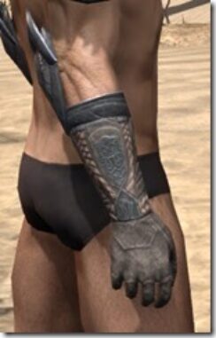 Silken-Ring-Iron-Gauntlets-Male-Right_thumb.jpg