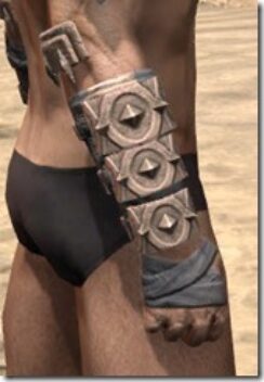 Skinchanger-Rawhide-Bracers-Male-Right_thumb.jpg