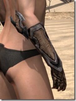 Wood-Elf-Dwarven-Gauntlets-Female-Right_thumb.jpg