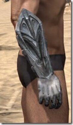 Worm-Cult-Iron-Gauntlets-Male-Right_thumb.jpg