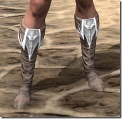 Fanged-Worm-Medium-Boots-Female-Front_thumb.jpg