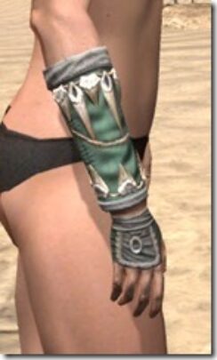 Elder-Argonian-Homespun-Gloves-Female-Right_thumb.jpg
