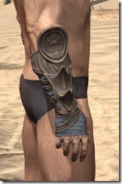 Pellitine-Rawhide-Bracers-Male-Right_thumb.jpg