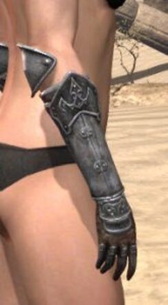 Knight of the Circle Gauntlets - Female Right