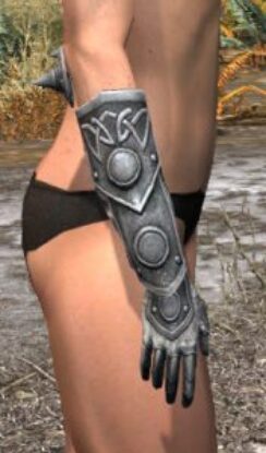 Ancestral Nord Iron Gauntlets - Female Right