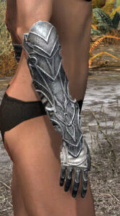 Greymoor Iron Gauntlets - Female Right
