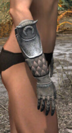 Sea Giant Iron Gauntlets - Female Right
